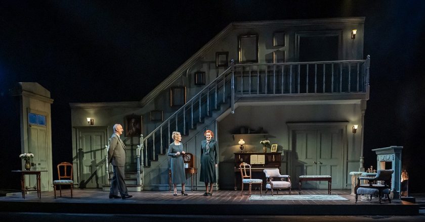 Dear Octopus – National Theatre