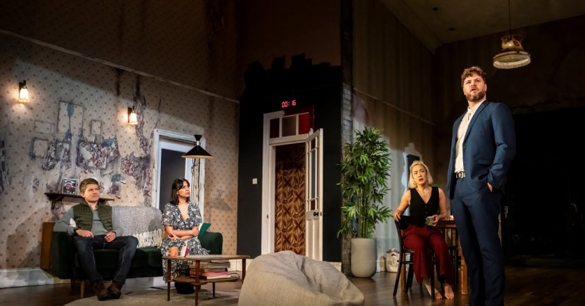 2:22 A Ghost Story – Hull New Theatre